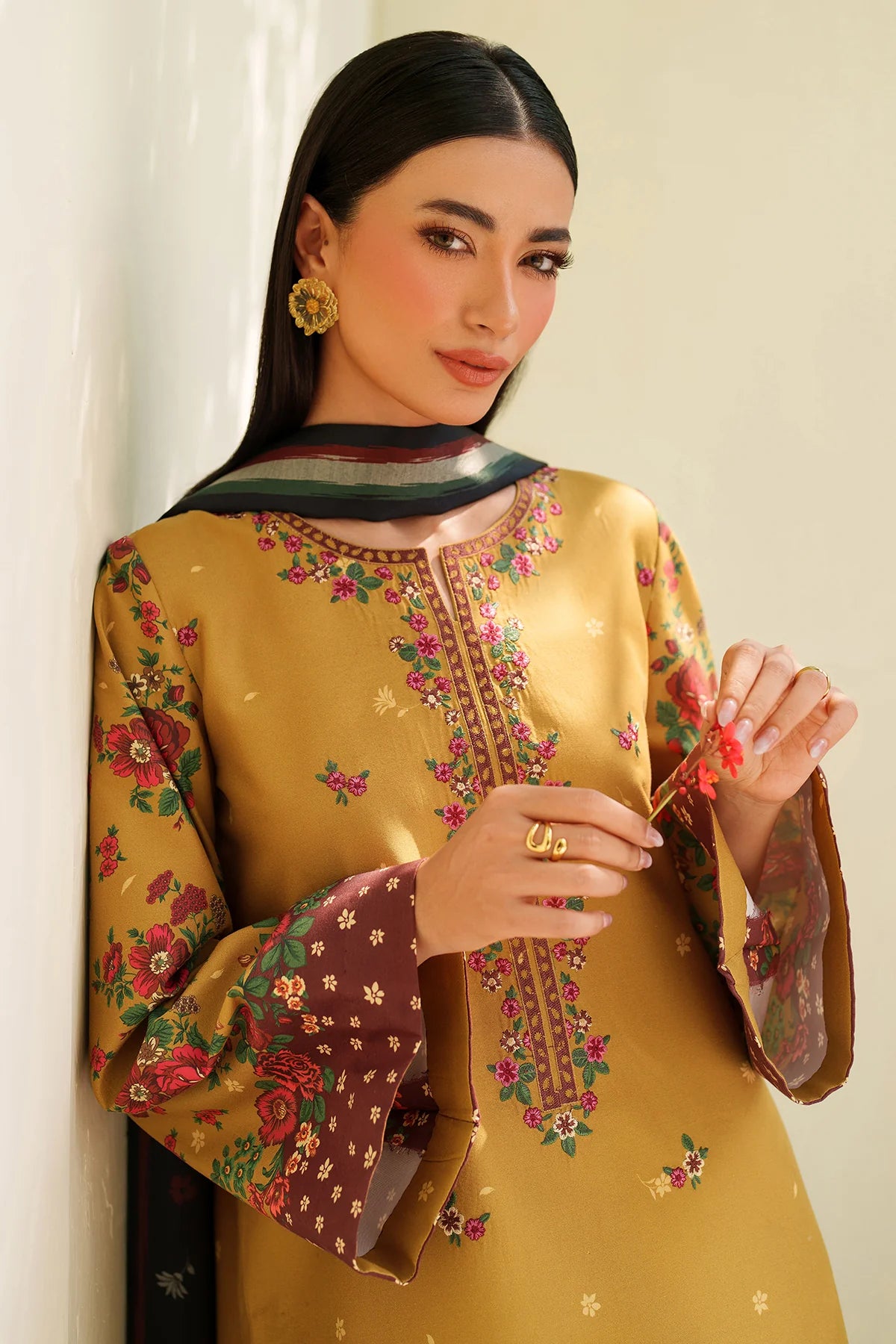 EMBROIDERED PREMIUM VISCOSE UW-0177