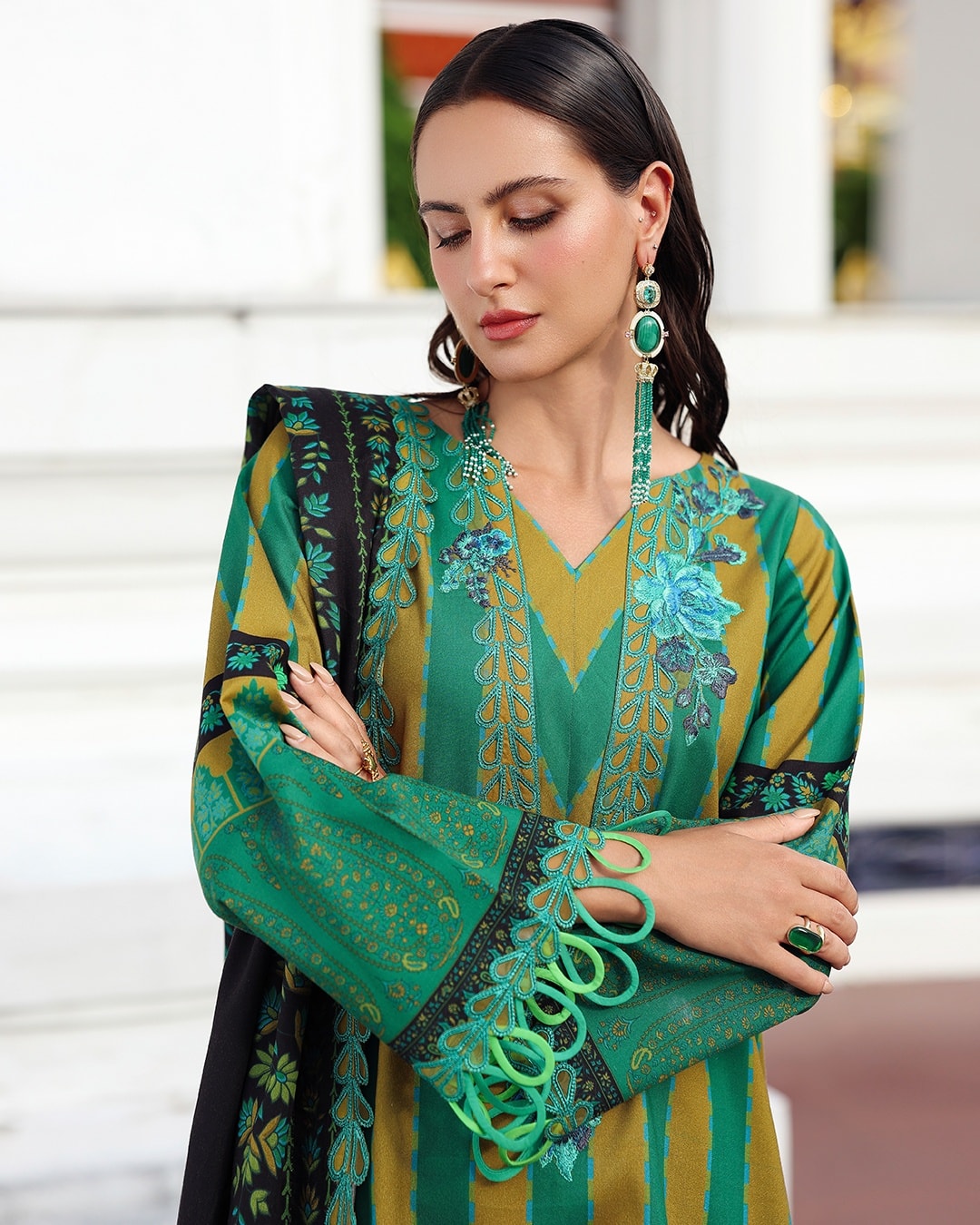 ANIIQ - Embroidered Linen Collection 25-01