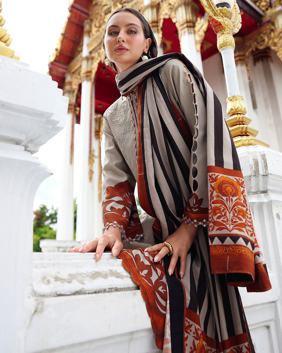 ANIIQ - Embroidered Linen Collection 25-03