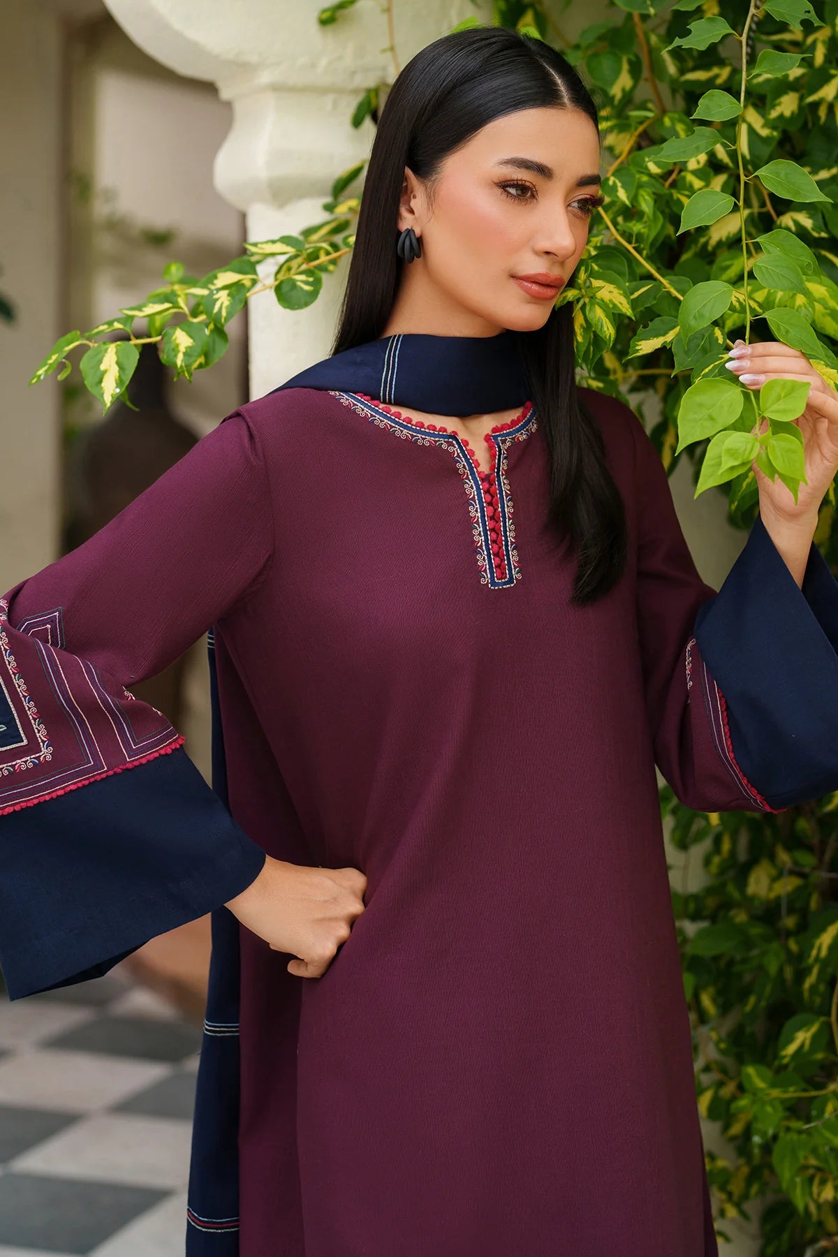 EMBROIDERED KHADDAR UW-0191