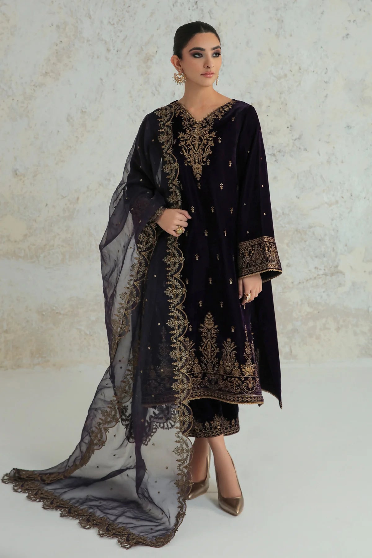 EMBROIDERED VELVET UF-239