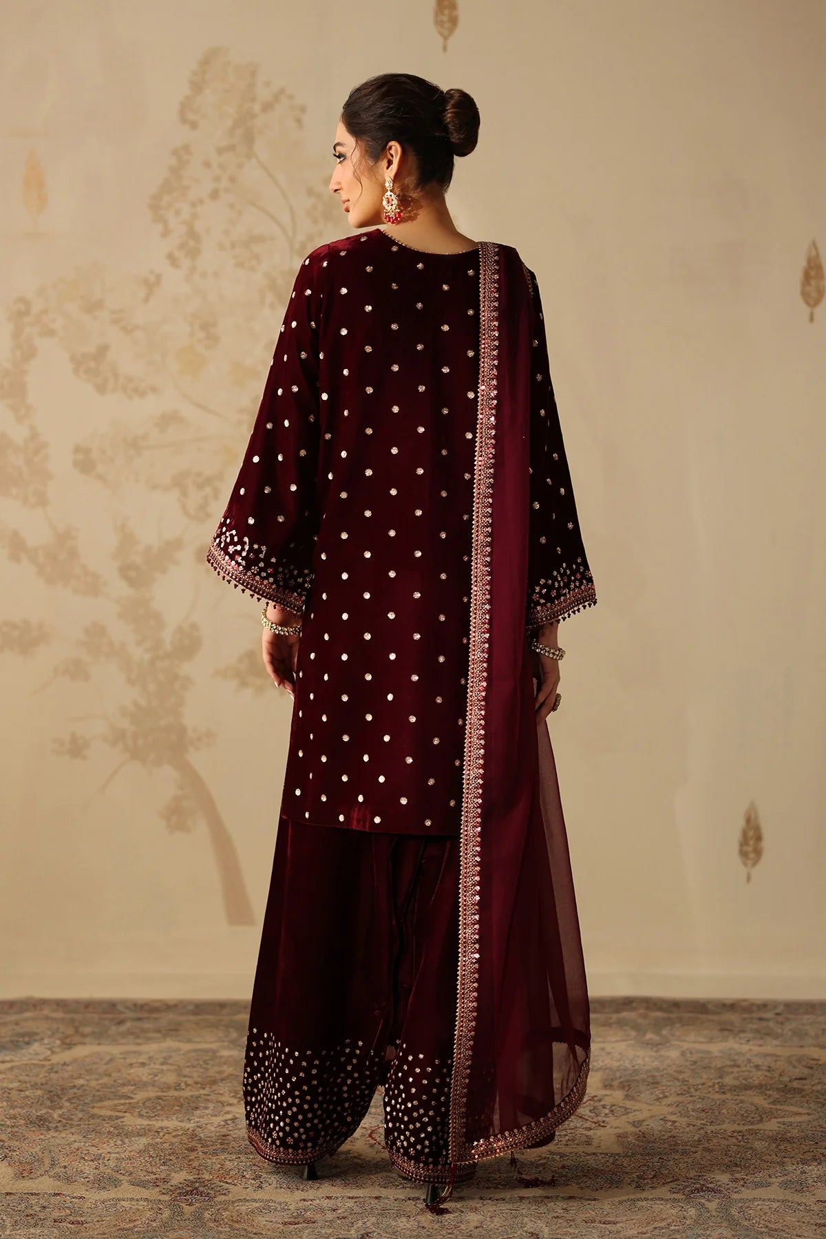 EMBROIDERED VELVET UF-4315