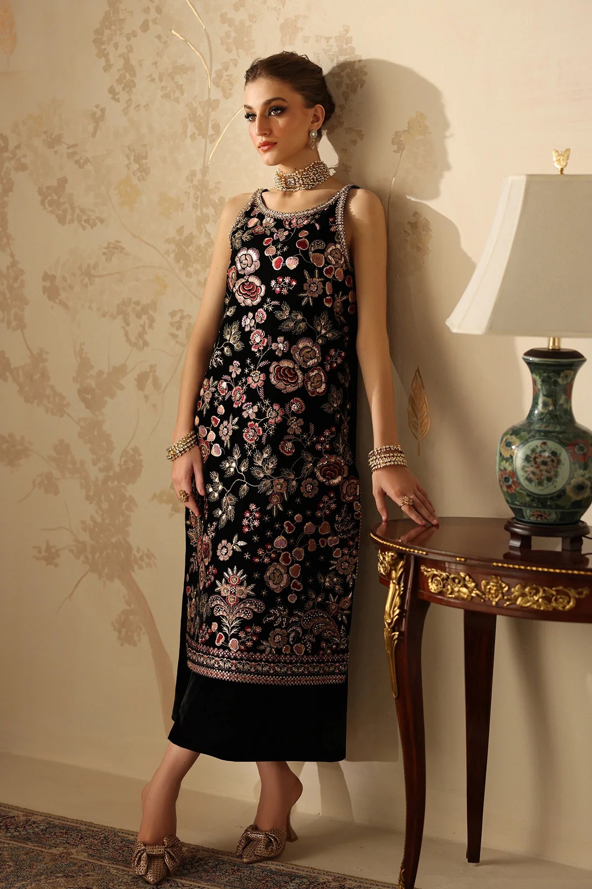 EMBROIDERED VELVET UF-4312