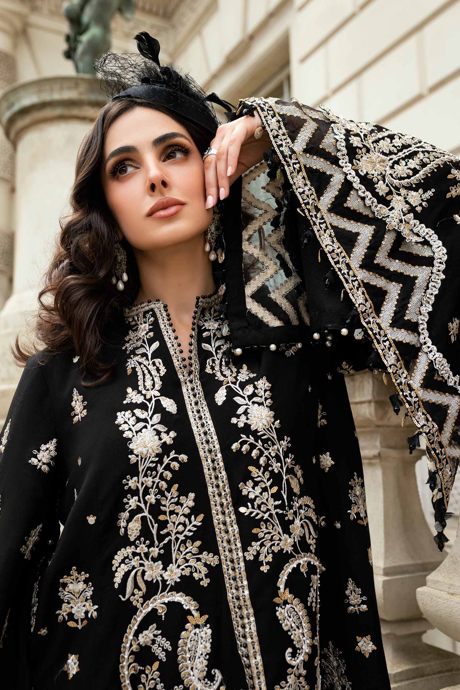 Embroidered Raw Silk Suit-03