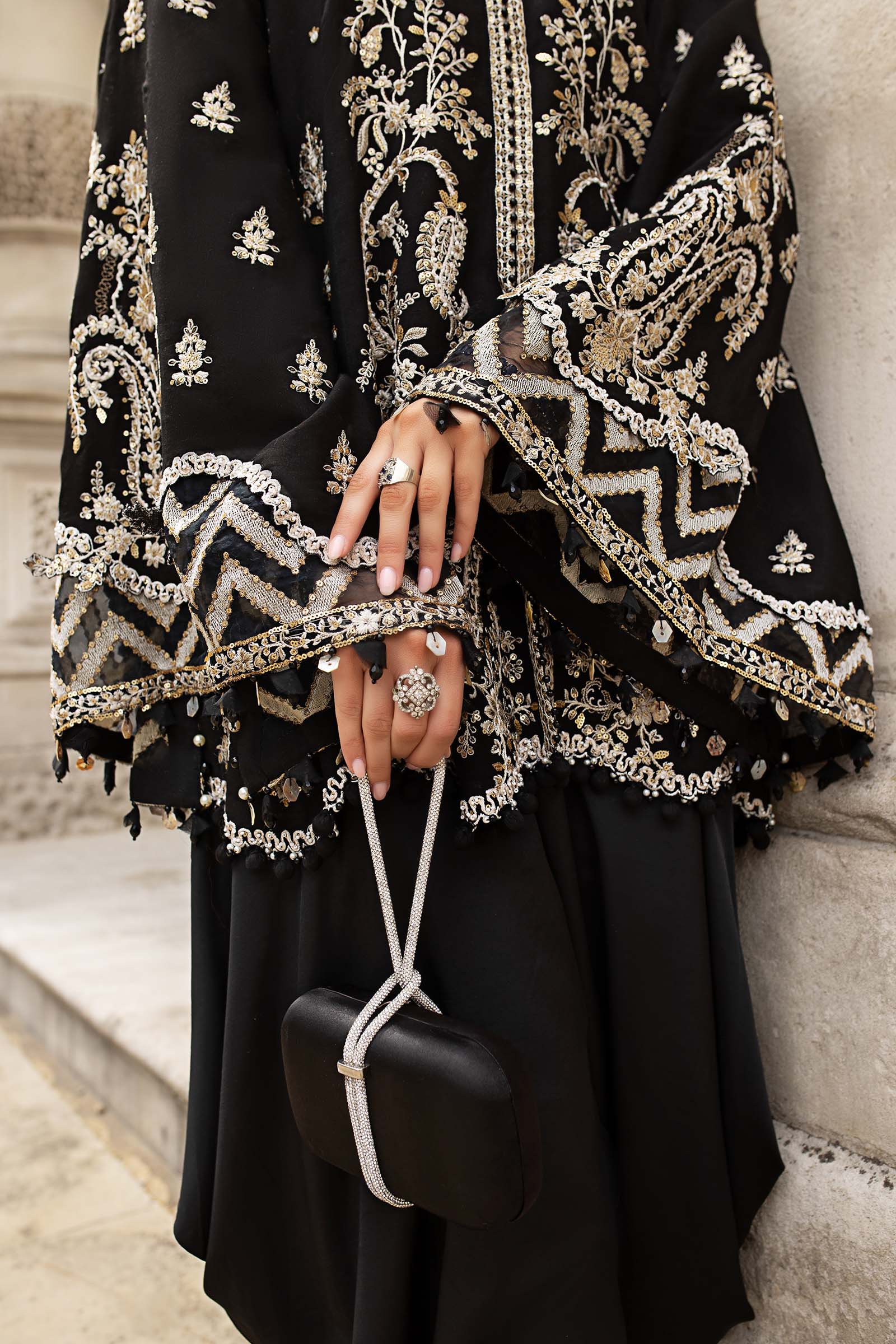 Embroidered Raw Silk Suit-03