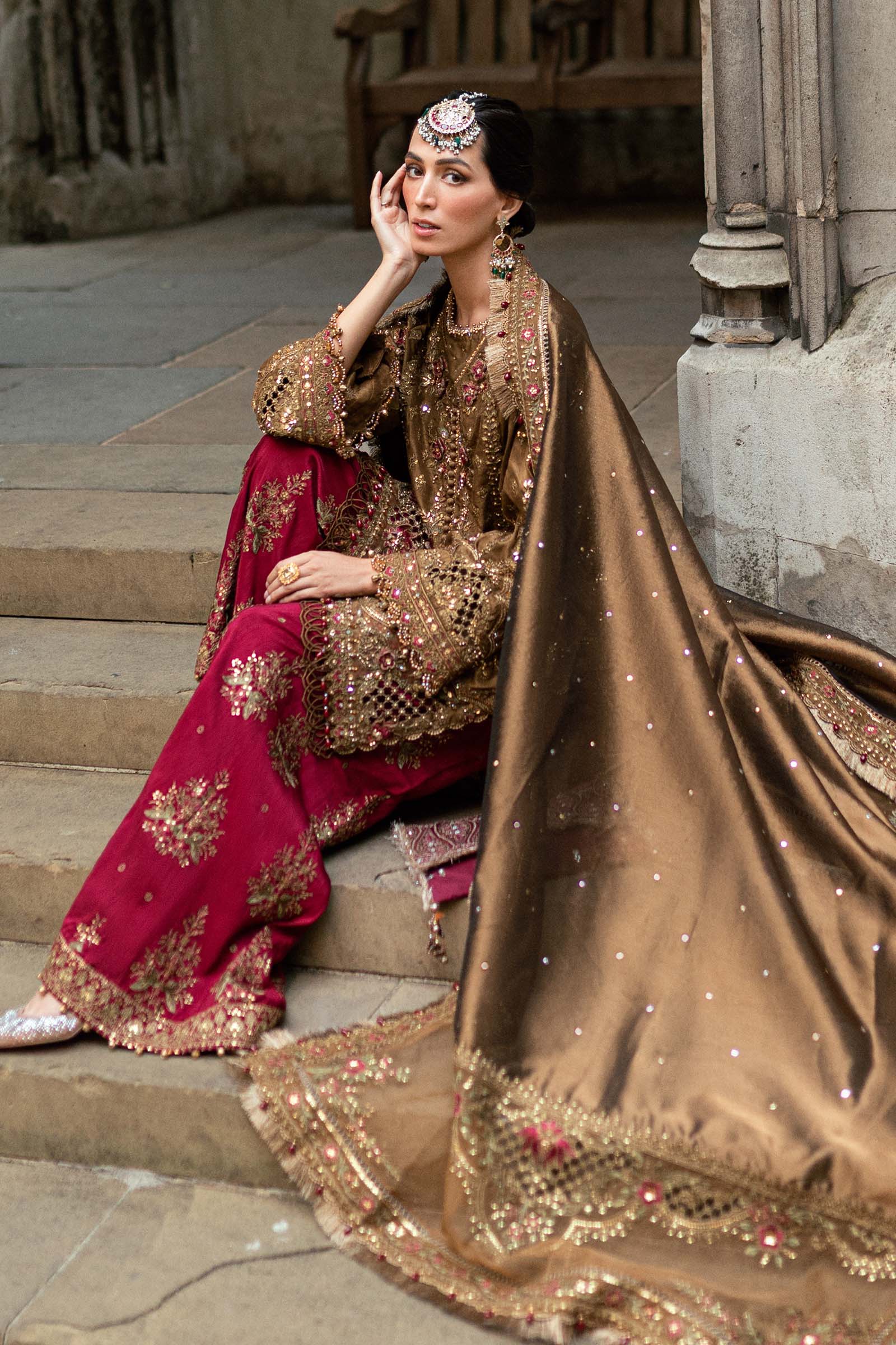 Embroidered Raw Silk Suit-04