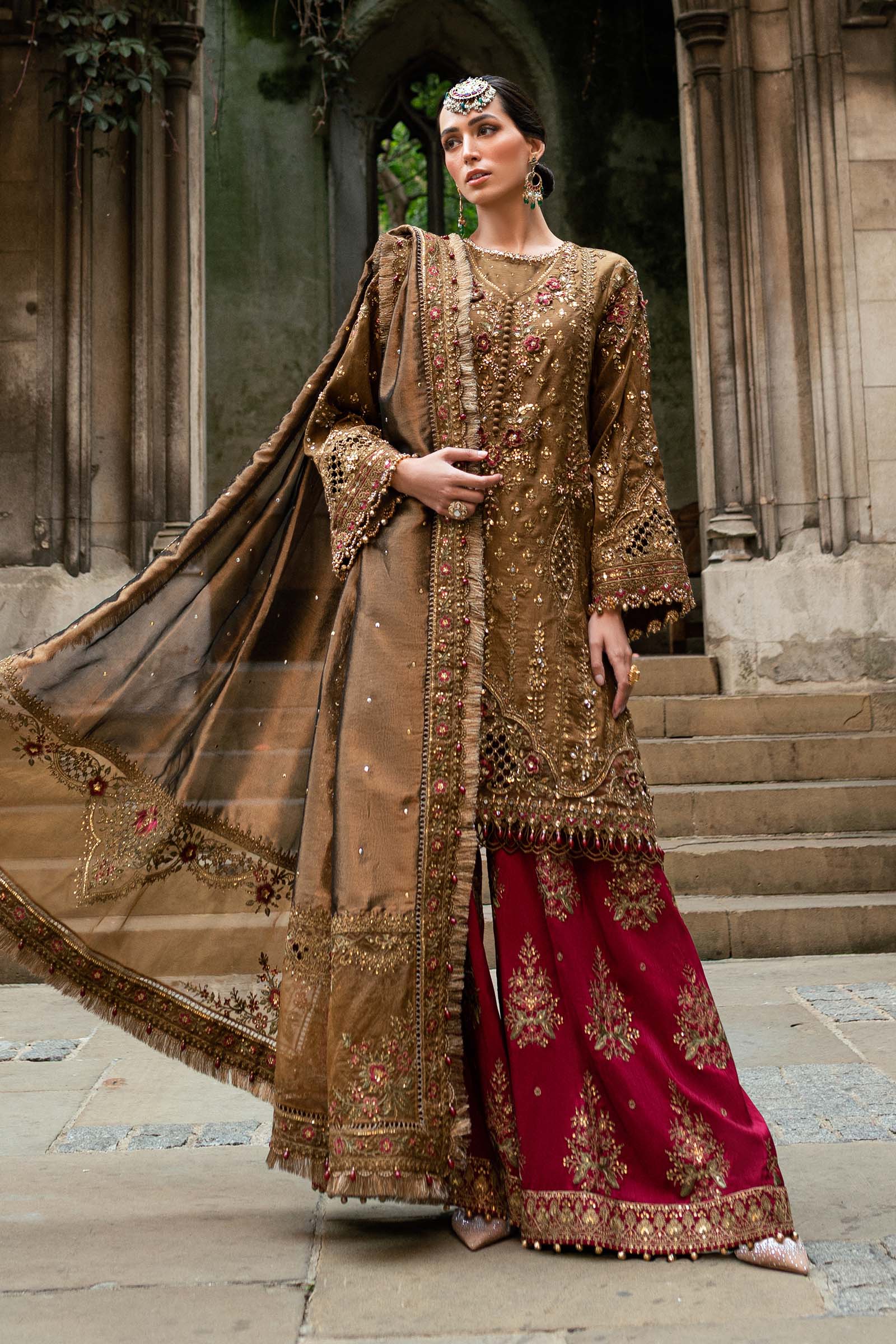 Embroidered Raw Silk Suit-04