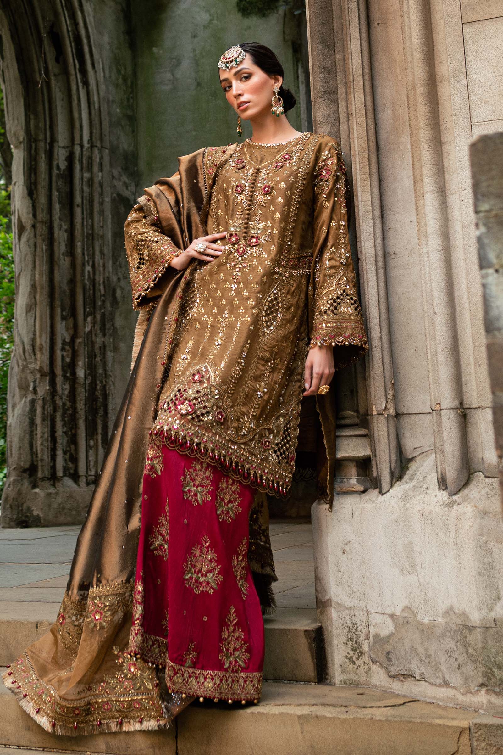 Embroidered Raw Silk Suit-04