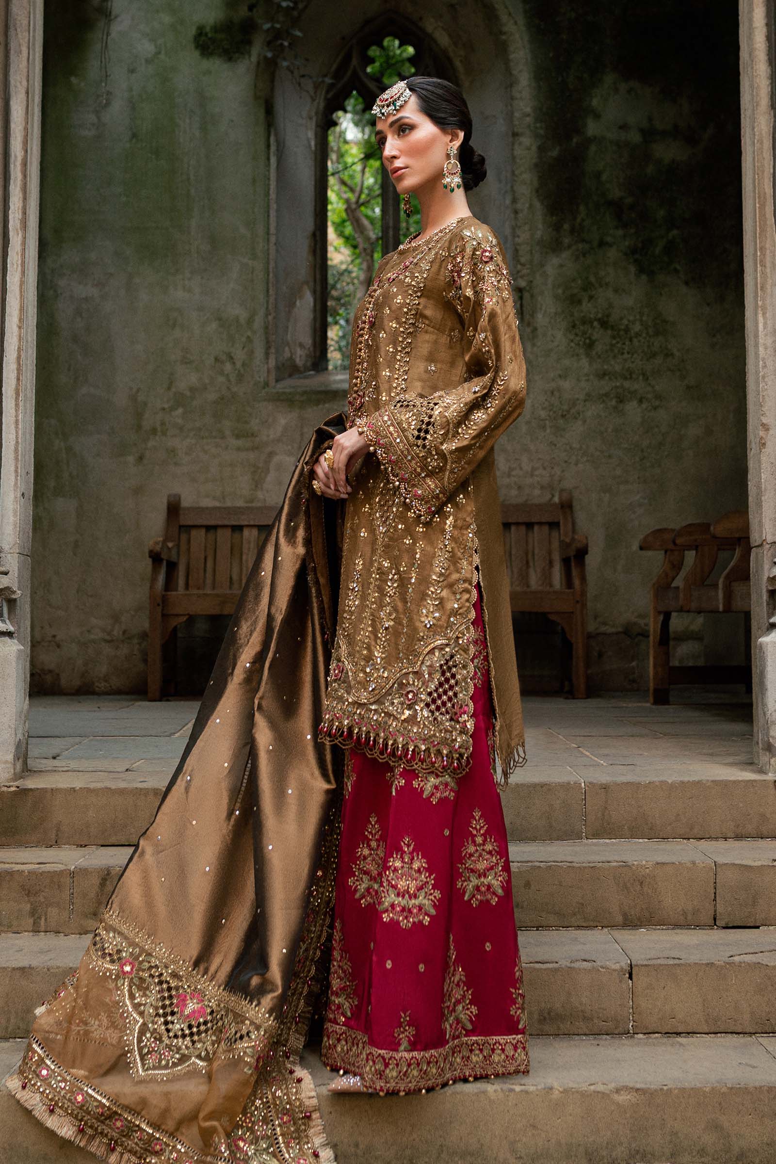Embroidered Raw Silk Suit-04
