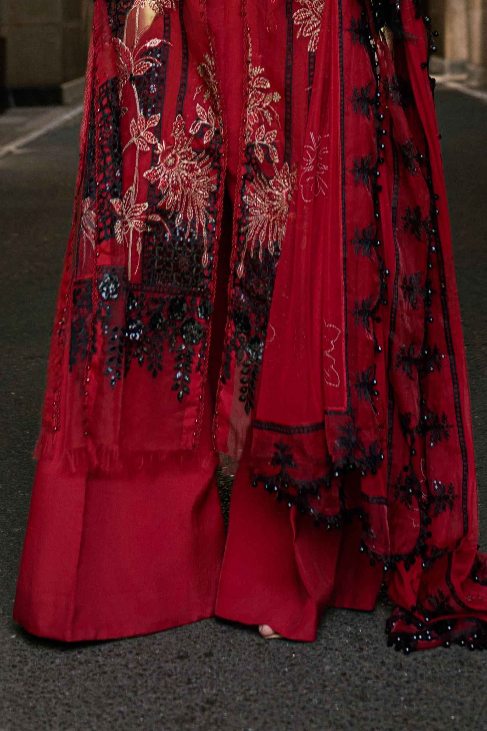 Embroidered Organza Suit-06