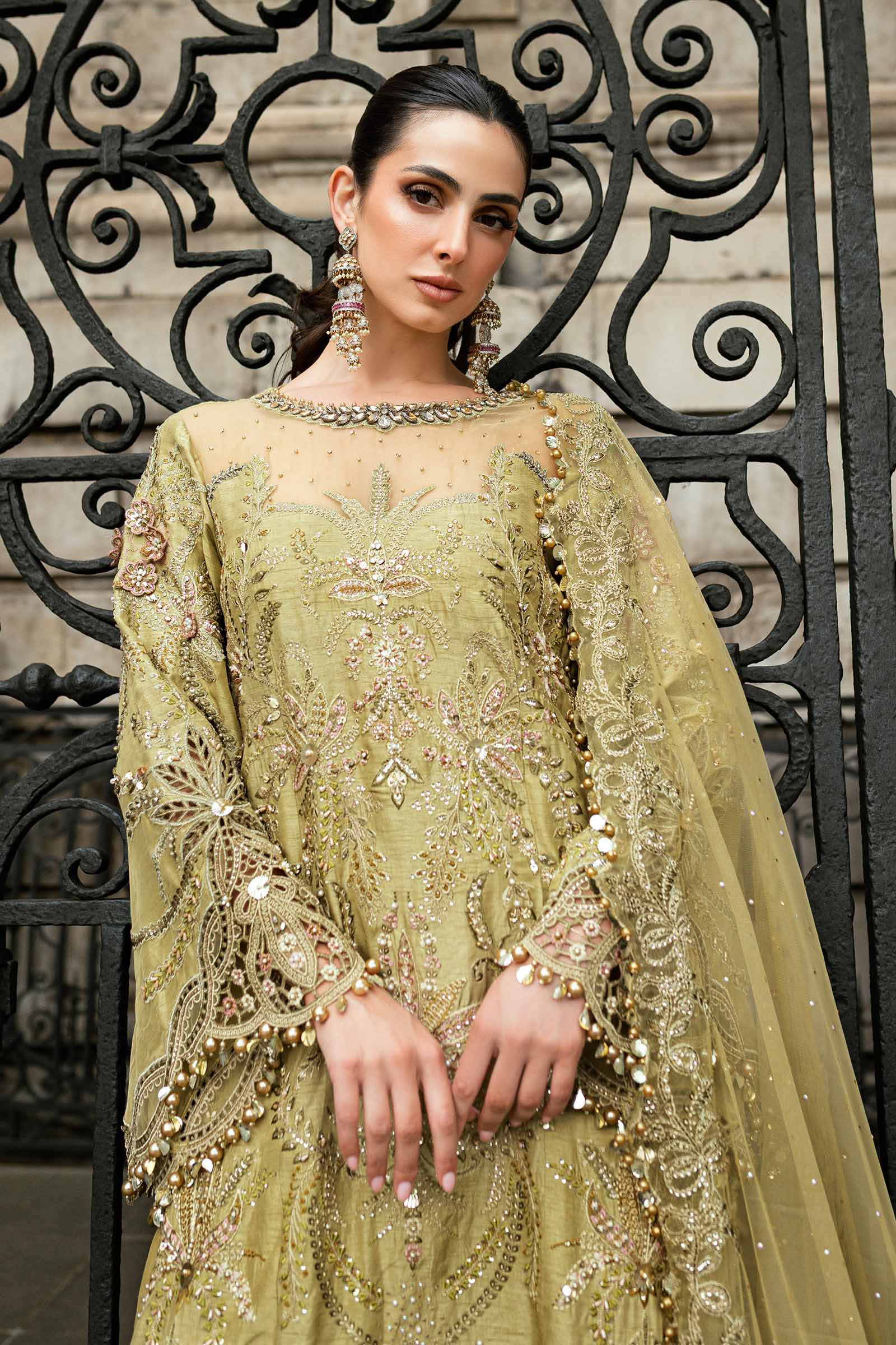 Embroidered Raw Silk Suit-08