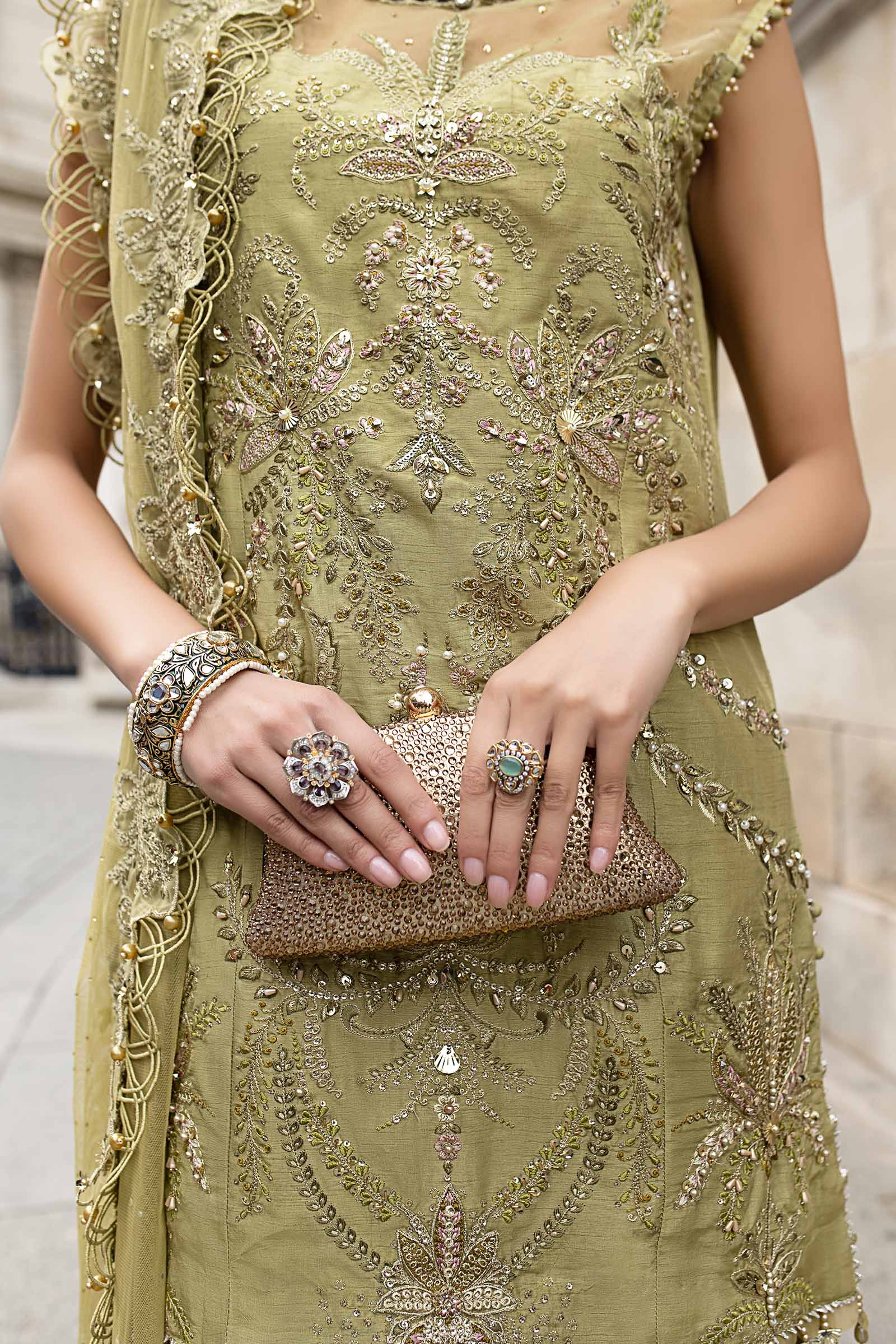 Embroidered Raw Silk Suit-08