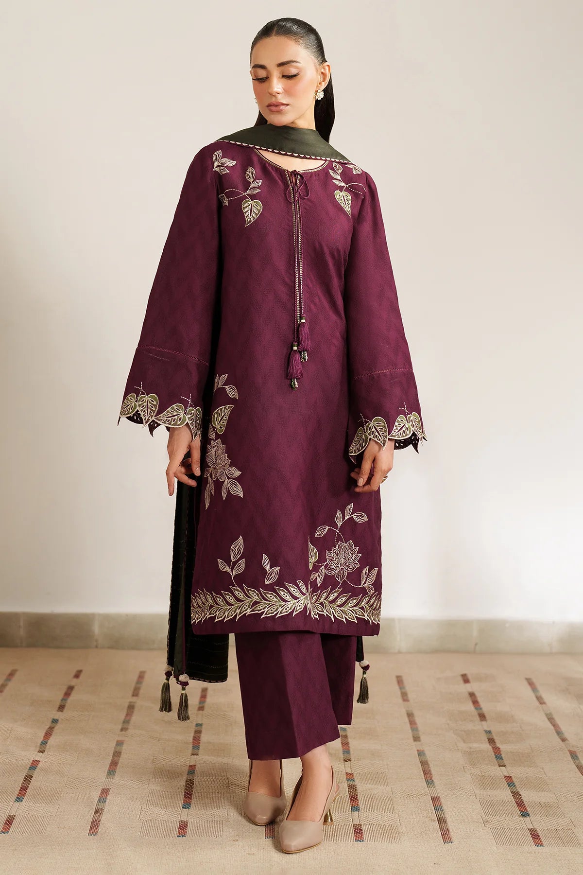 EMBROIDERED JACQUARD KHADDAR UW-0147