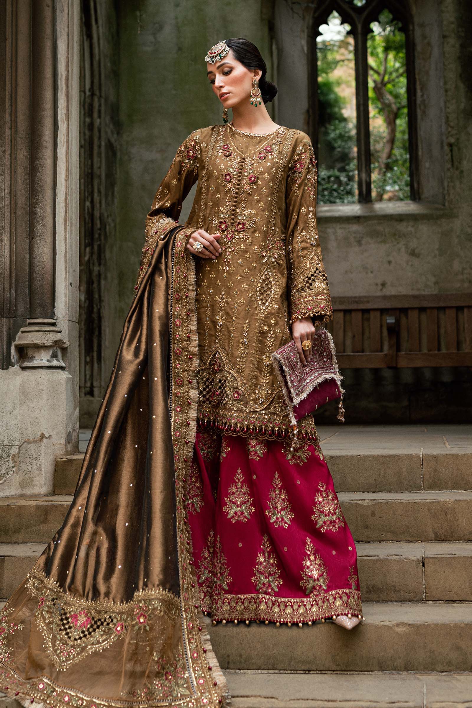 Embroidered Raw Silk Suit-04